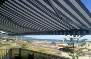 Australia R-90 and Pitch Control Folding Arm Awning