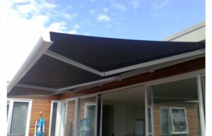 Aluxor Discus Cassette Awning