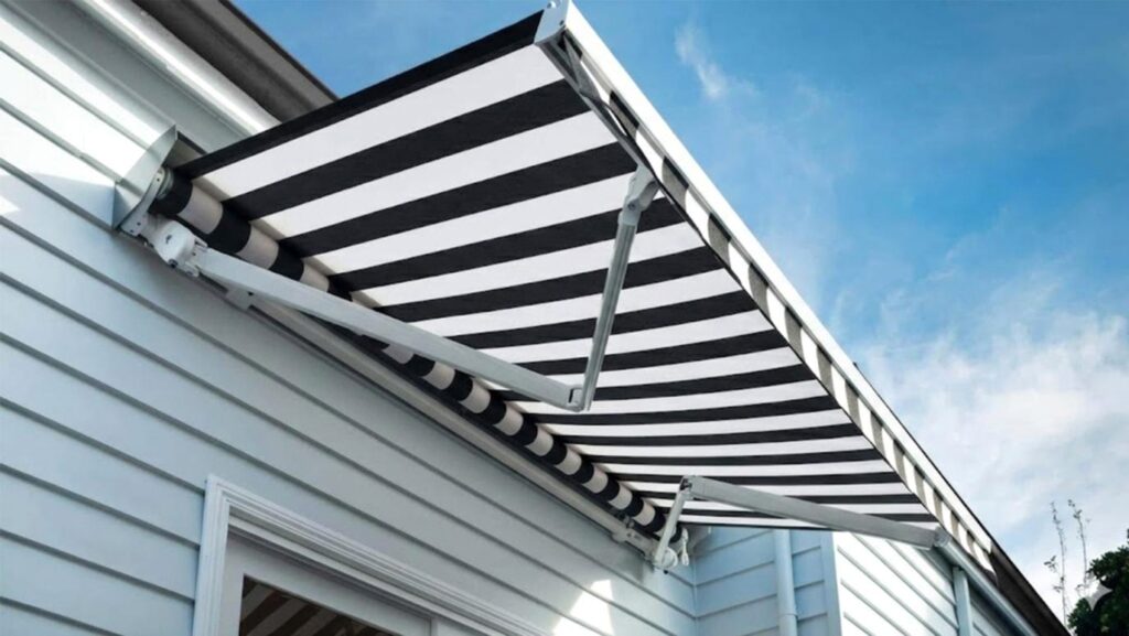 Manual Retractable Awnings