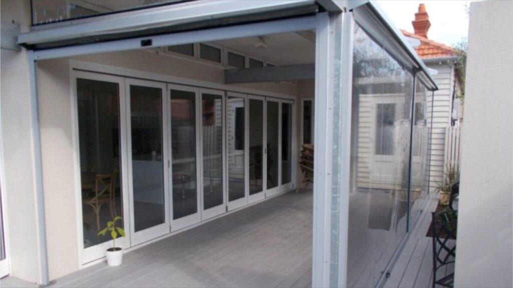 What Are Cafe Blinds?